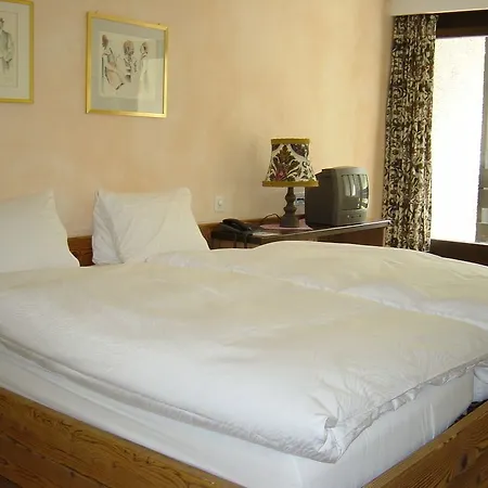 فندق Saentis 3*